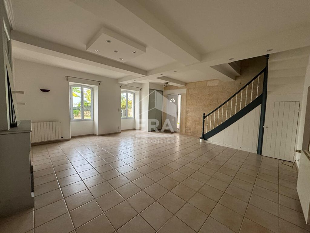 Achat maison à vendre 2 chambres 138 m² - Bayon-sur-Gironde