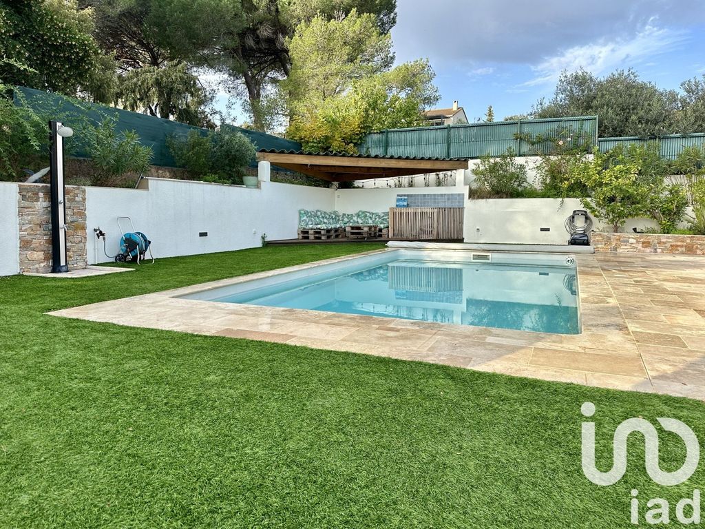 Achat maison à vendre 4 chambres 140 m² - Roquebrune-sur-Argens