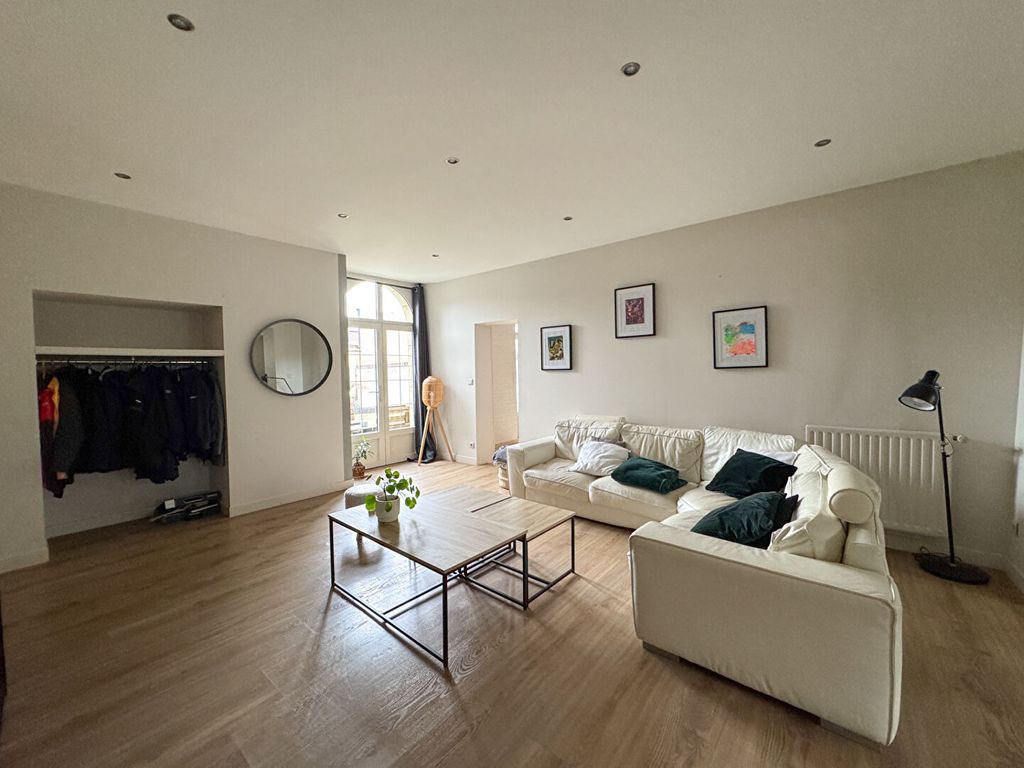 Achat maison à vendre 3 chambres 136 m² - Château-Gontier