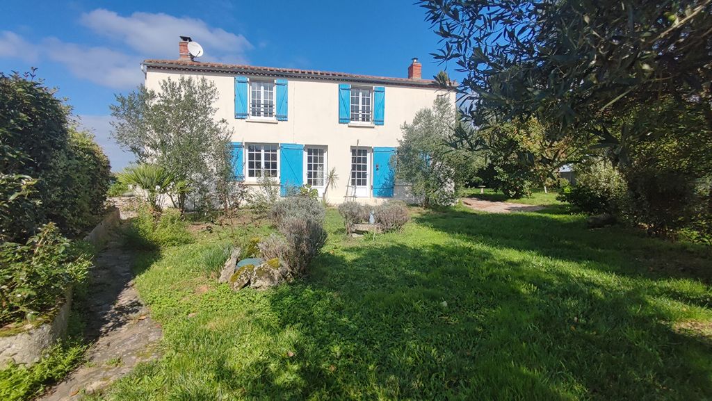 Achat maison à vendre 3 chambres 155 m² - Le Poiré-sur-Vie