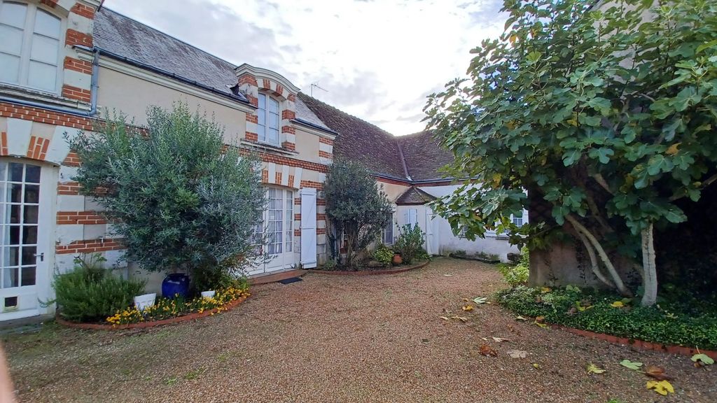 Achat maison à vendre 5 chambres 223 m² - Amboise