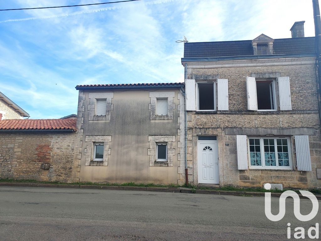 Achat maison à vendre 3 chambres 144 m² - Aunac-sur-Charente