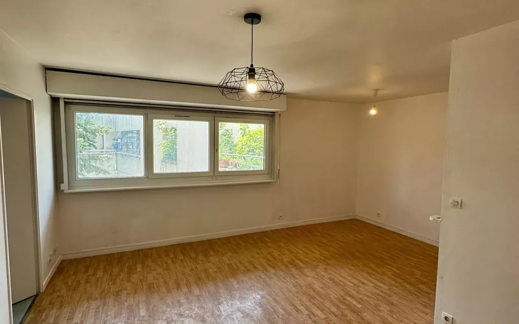 Achat appartement à vendre 2 pièces 58 m² - La Courneuve