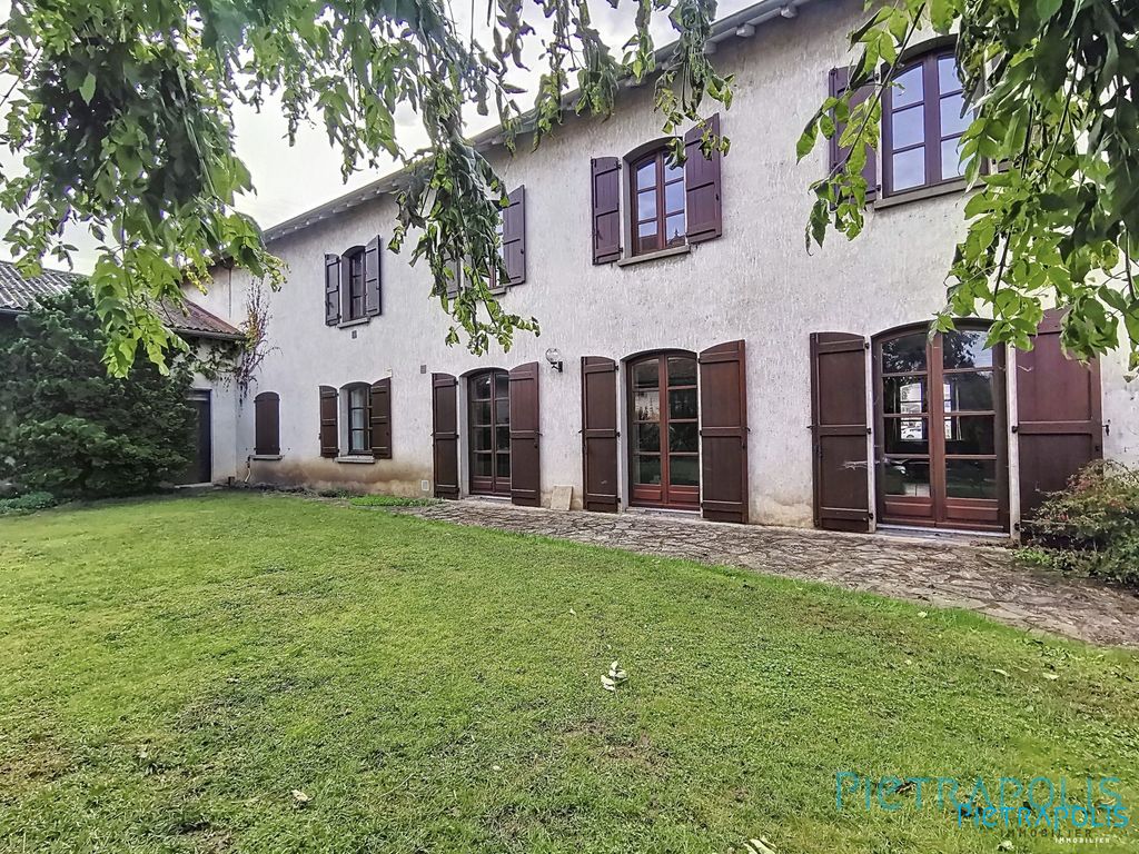 Achat maison à vendre 4 chambres 211 m² - Crottet