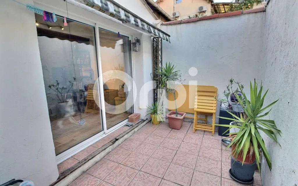 Achat maison à vendre 2 chambres 66 m² - Marseille 11ème arrondissement