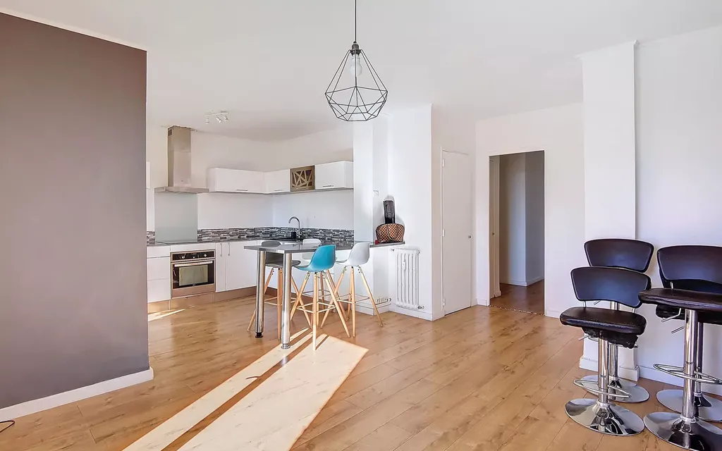 Achat appartement à vendre 4 pièces 66 m² - Toulon