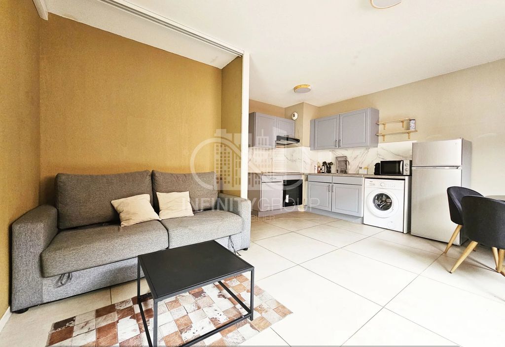 Achat appartement à vendre 2 pièces 45 m² - Vallauris