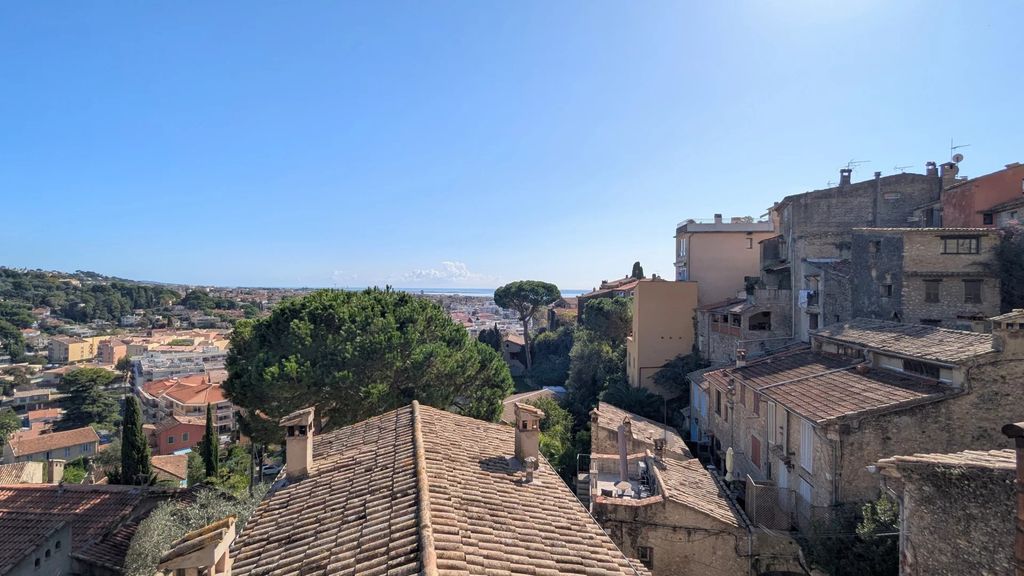 Achat maison à vendre 3 chambres 176 m² - Cagnes-sur-Mer