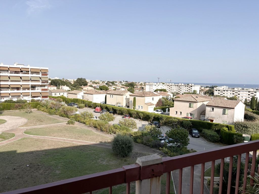 Achat appartement à vendre 3 pièces 70 m² - Cagnes-sur-Mer