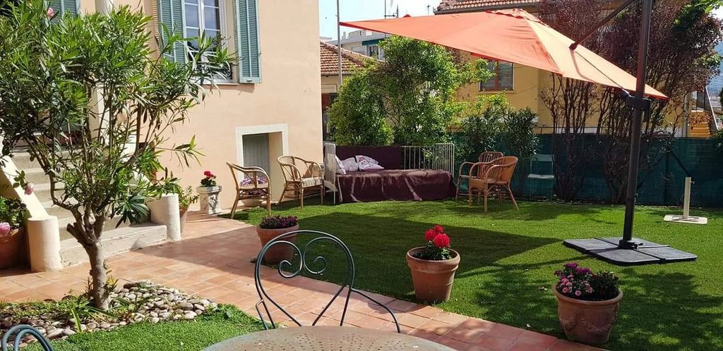 Achat maison à vendre 5 chambres 164 m² - Cannes