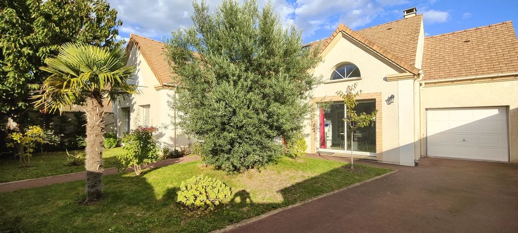 Achat maison à vendre 5 chambres 190 m² - Les Clayes-sous-Bois