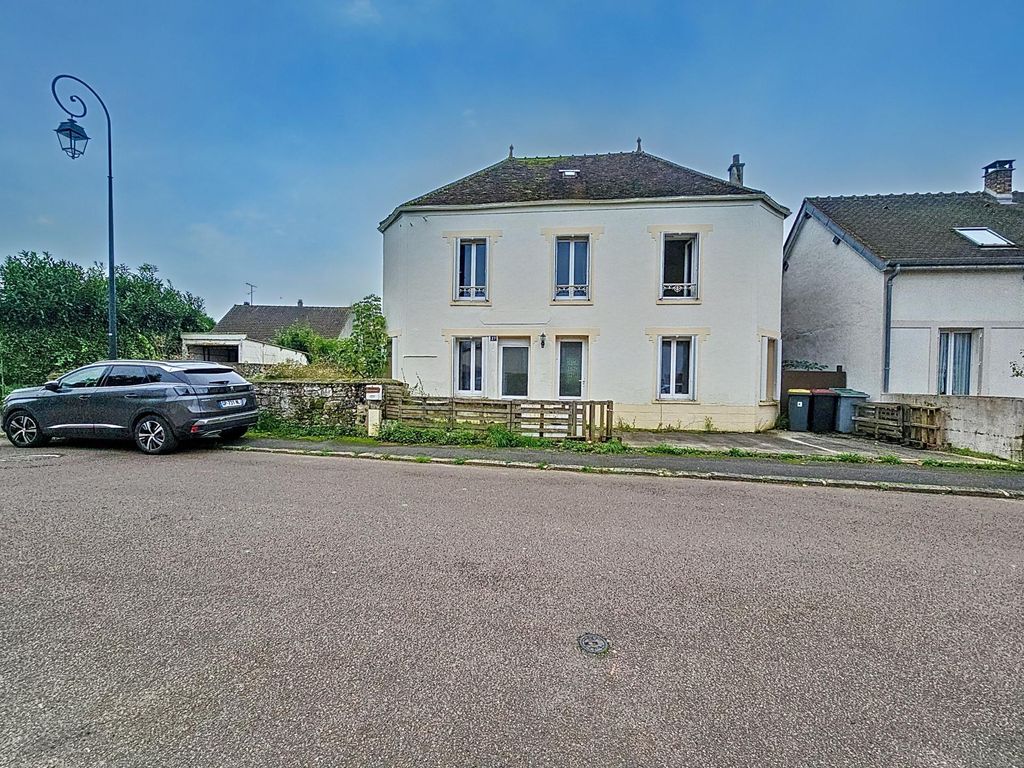 Achat maison à vendre 4 chambres 124 m² - Chenoise