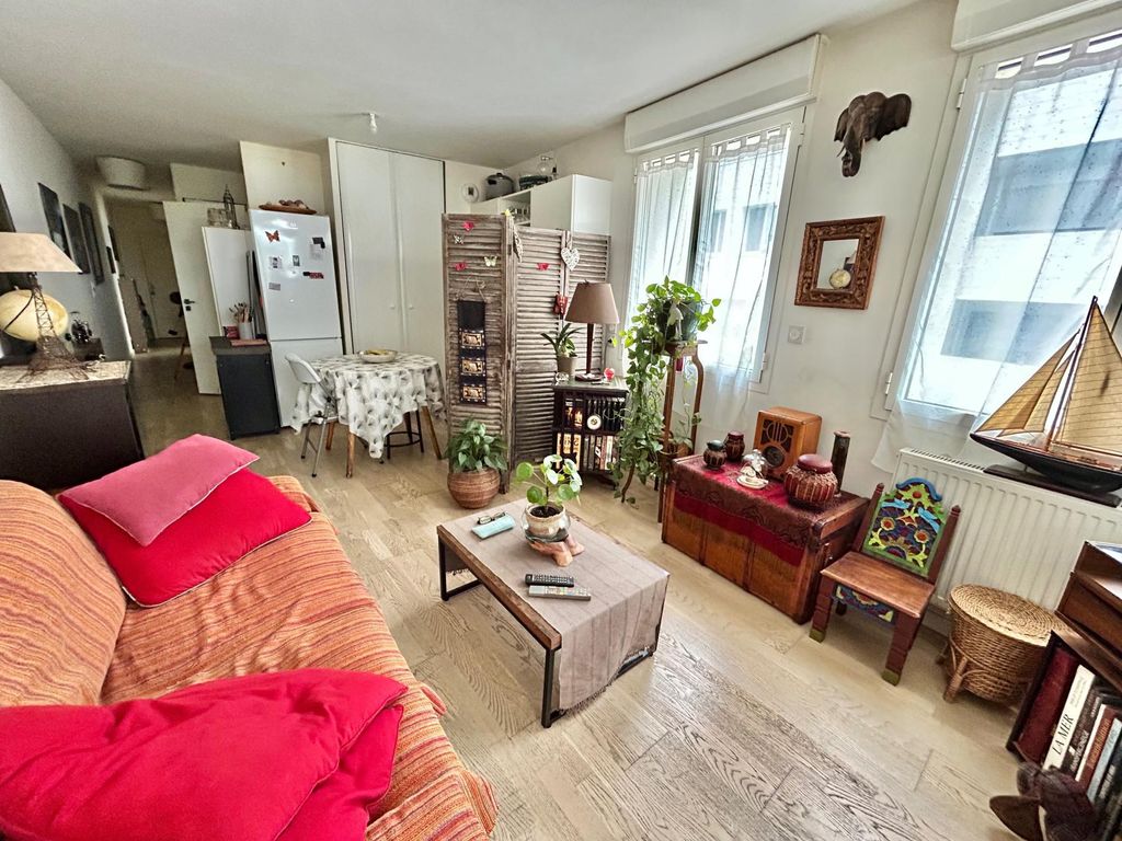 Achat studio à vendre 47 m² - Bordeaux