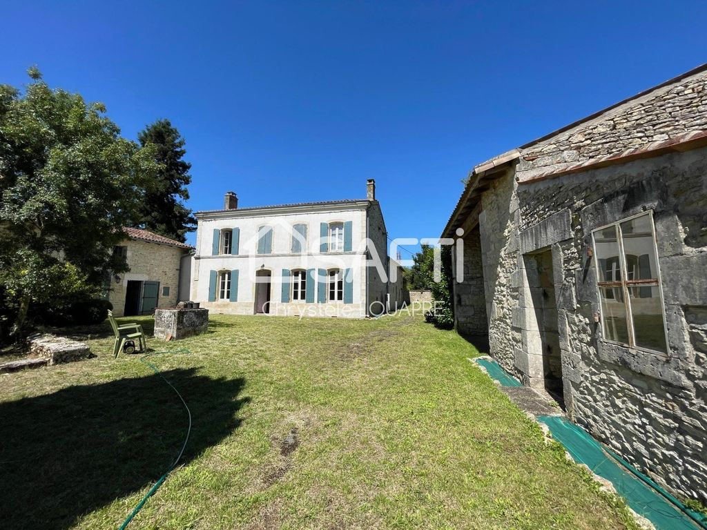 Achat maison à vendre 4 chambres 285 m² - Fenioux