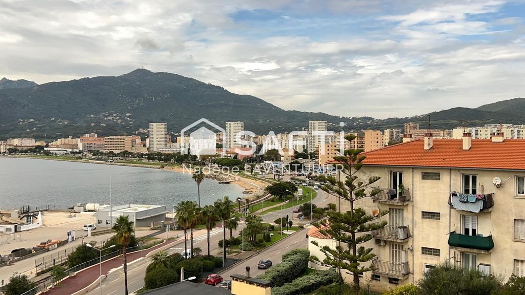 Achat appartement à vendre 4 pièces 102 m² - Ajaccio