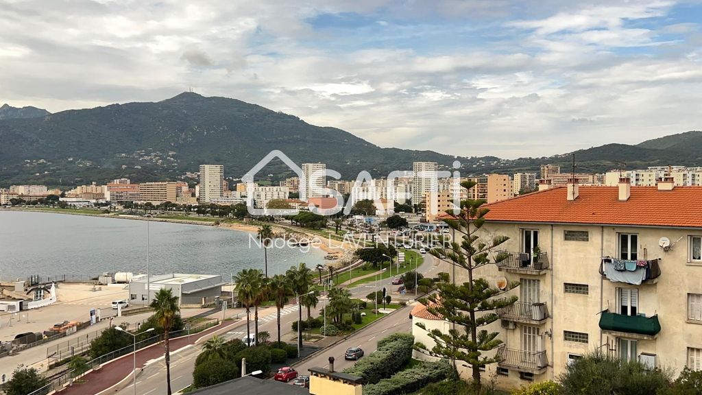 Achat appartement à vendre 4 pièces 102 m² - Ajaccio