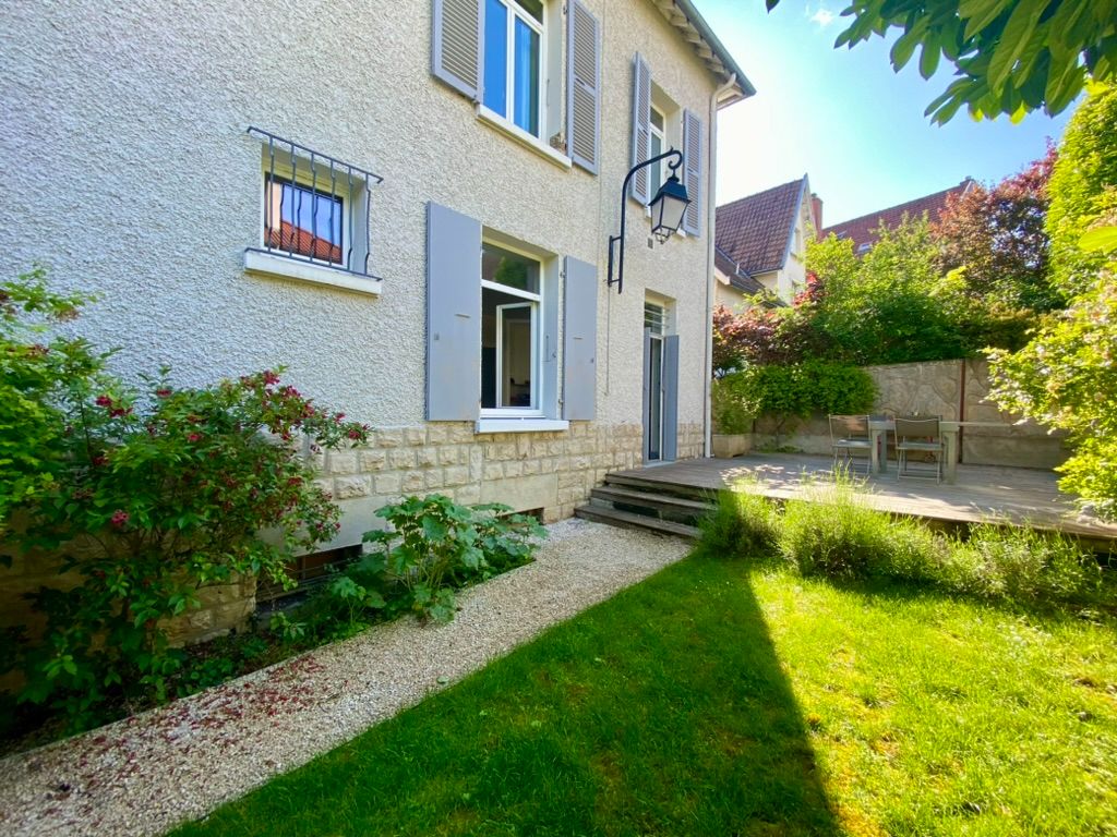 Achat maison à vendre 6 chambres 266 m² - Dijon