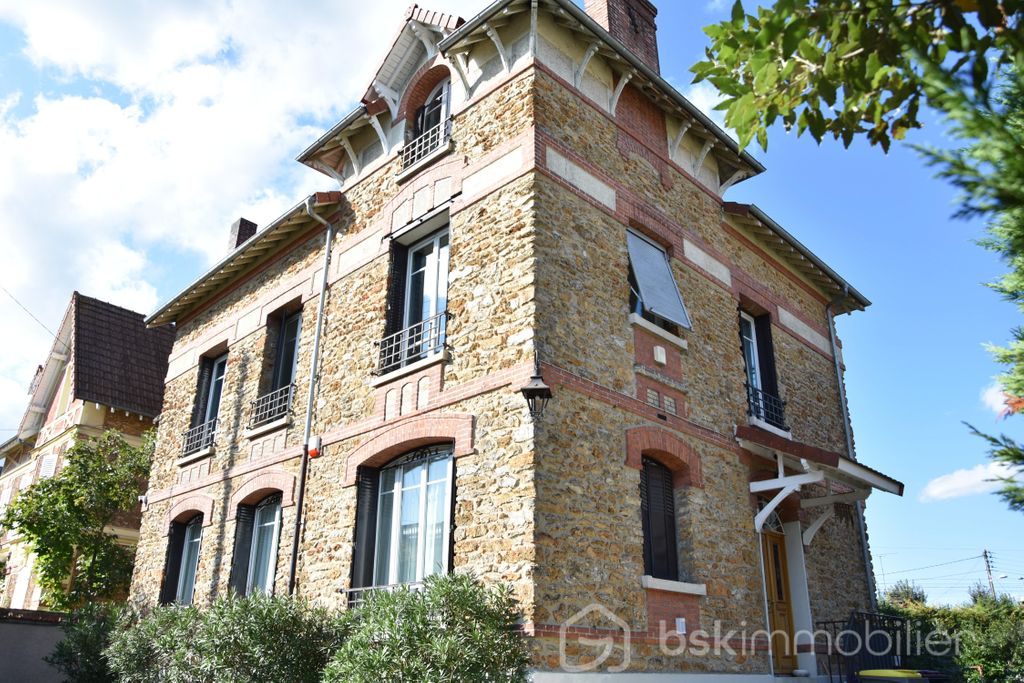 Achat maison à vendre 6 chambres 312 m² - Ablon-sur-Seine