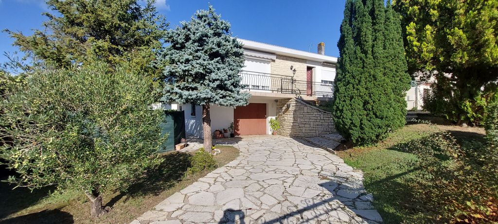 Achat maison à vendre 4 chambres 89 m² - Saint-Pardoux-Isaac