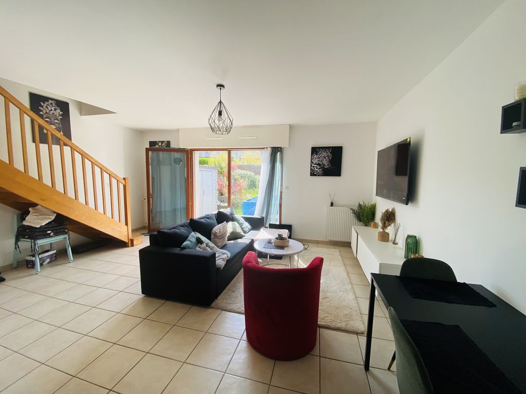 Achat maison à vendre 2 chambres 74 m² - Saint-Jacques-de-la-Lande