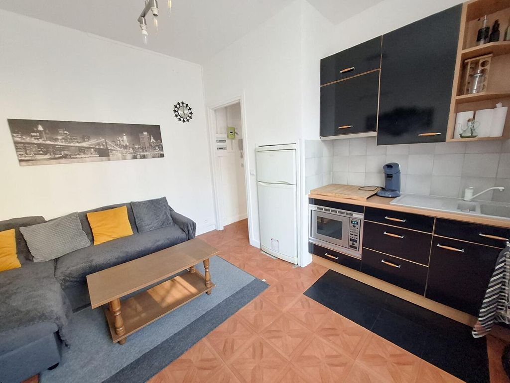 Achat appartement à vendre 2 pièces 28 m² - Paris 18ème arrondissement