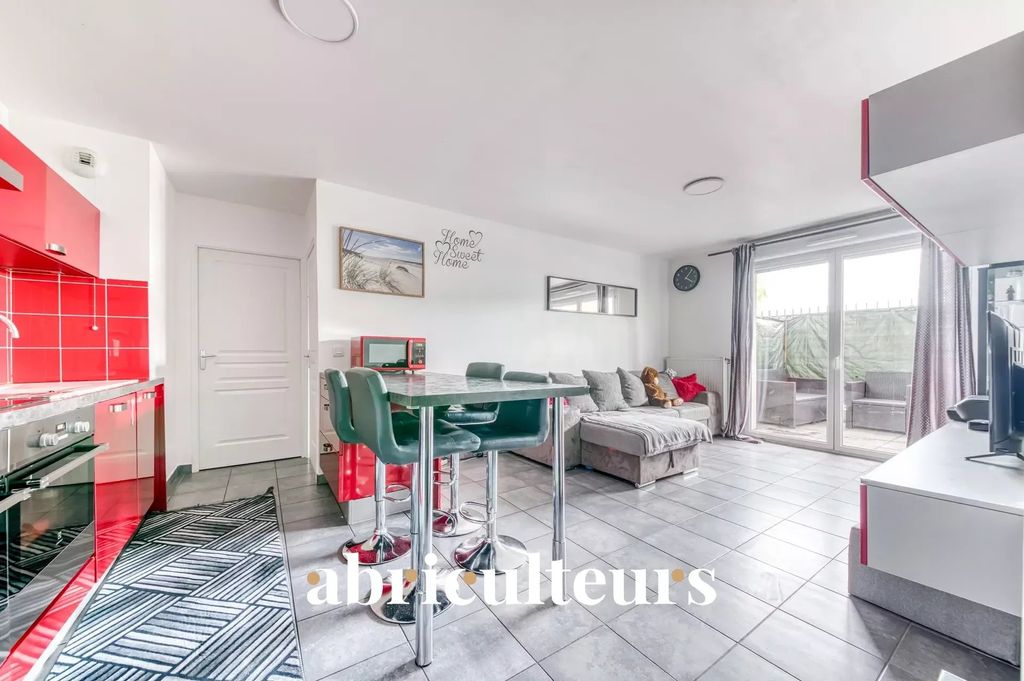 Achat appartement à vendre 4 pièces 75 m² - Saint-Fons