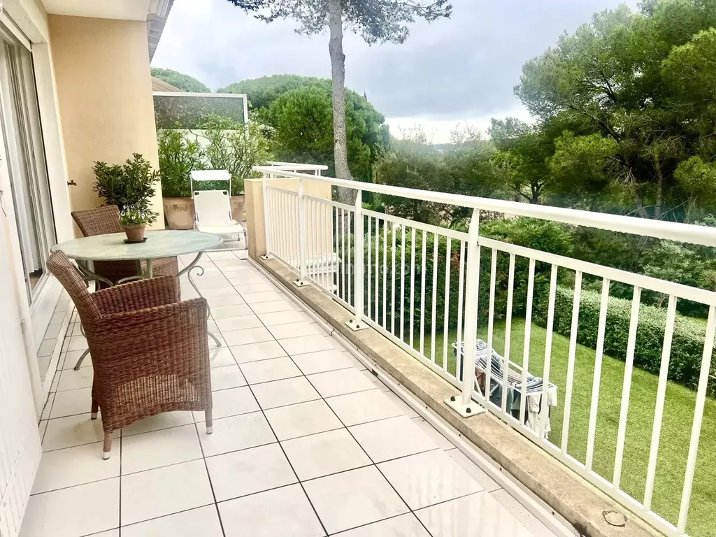 Achat appartement à vendre 3 pièces 65 m² - Sainte-Maxime