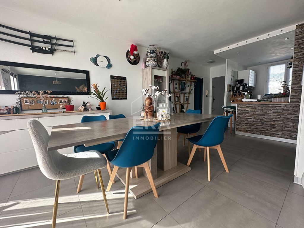 Achat appartement à vendre 4 pièces 71 m² - Martigues