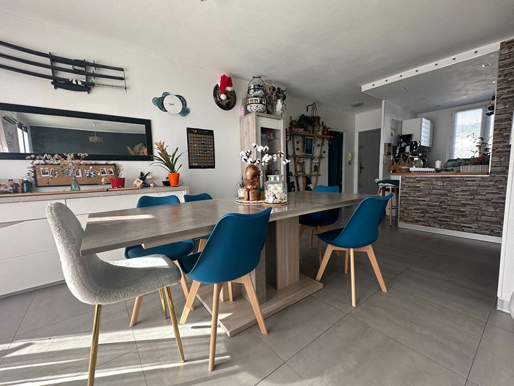 Achat appartement à vendre 4 pièces 69 m² - Martigues