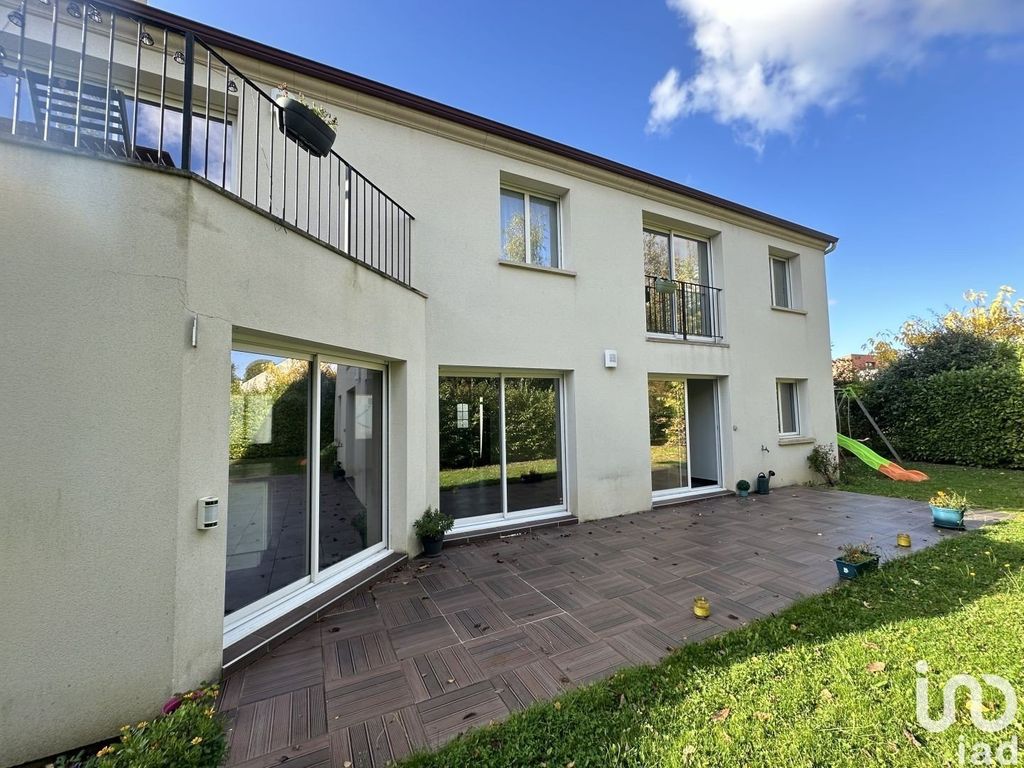 Achat maison à vendre 3 chambres 145 m² - Compiègne