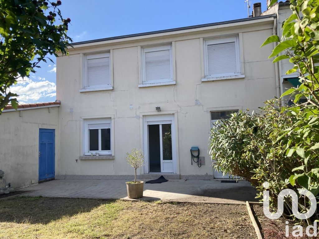 Achat maison à vendre 4 chambres 87 m² - Rochefort