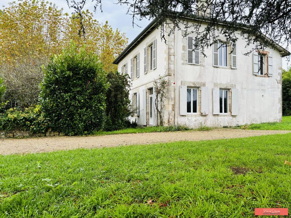 Achat maison à vendre 5 chambres 165 m² - Sainte-Marie-de-Gosse