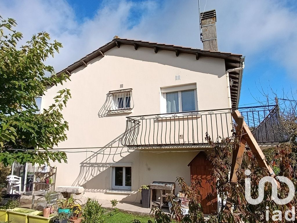 Achat maison à vendre 5 chambres 132 m² - Tonnay-Charente