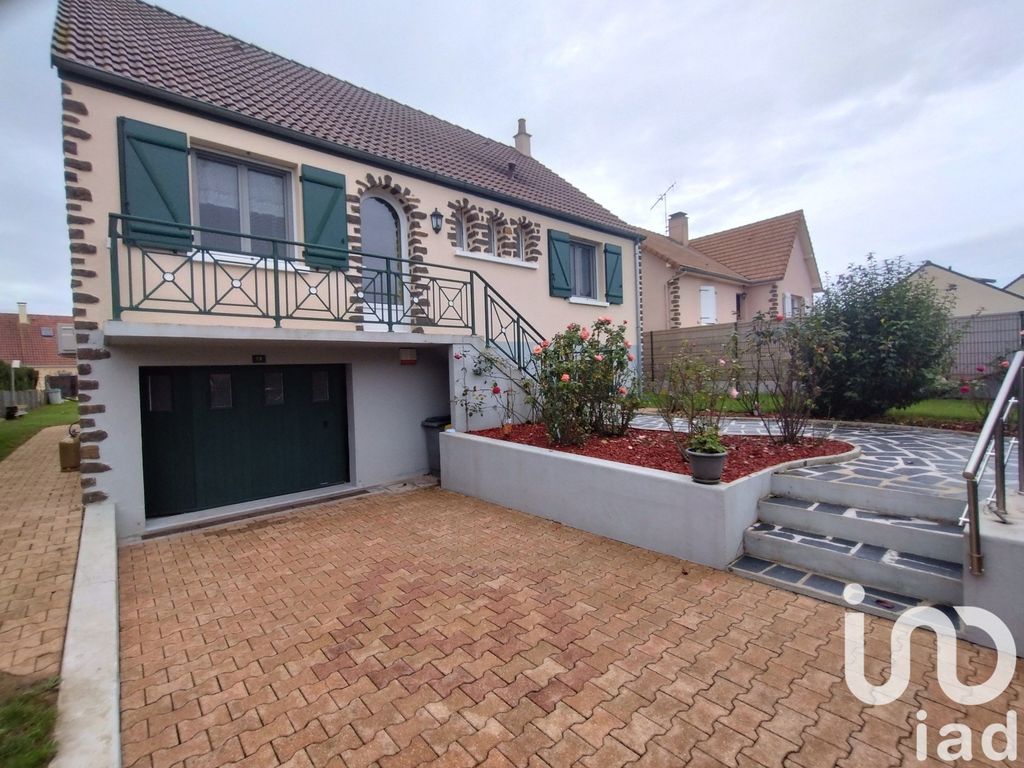 Achat maison à vendre 4 chambres 102 m² - Sainte-Jamme-sur-Sarthe