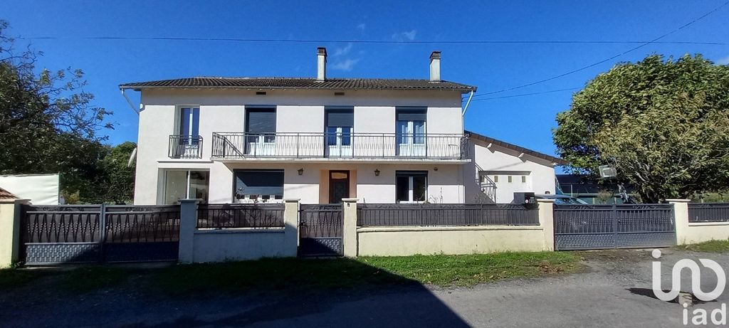 Achat maison à vendre 5 chambres 206 m² - La Chapelle-Montbrandeix