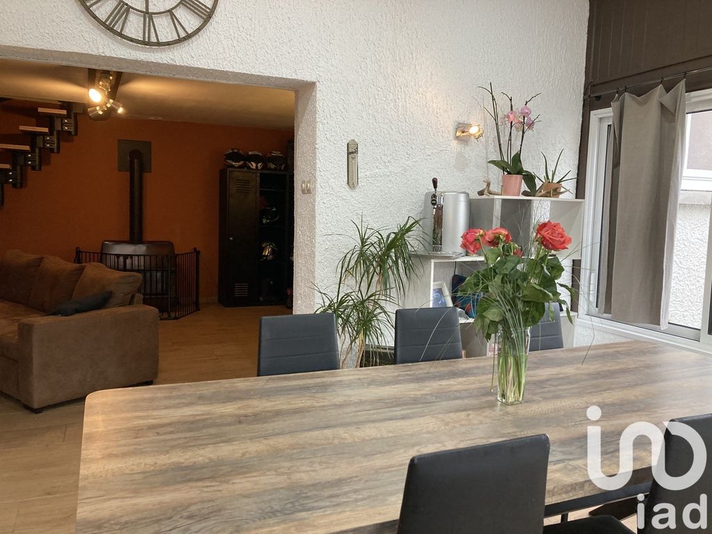 Achat maison à vendre 2 chambres 95 m² - Chalain-le-Comtal