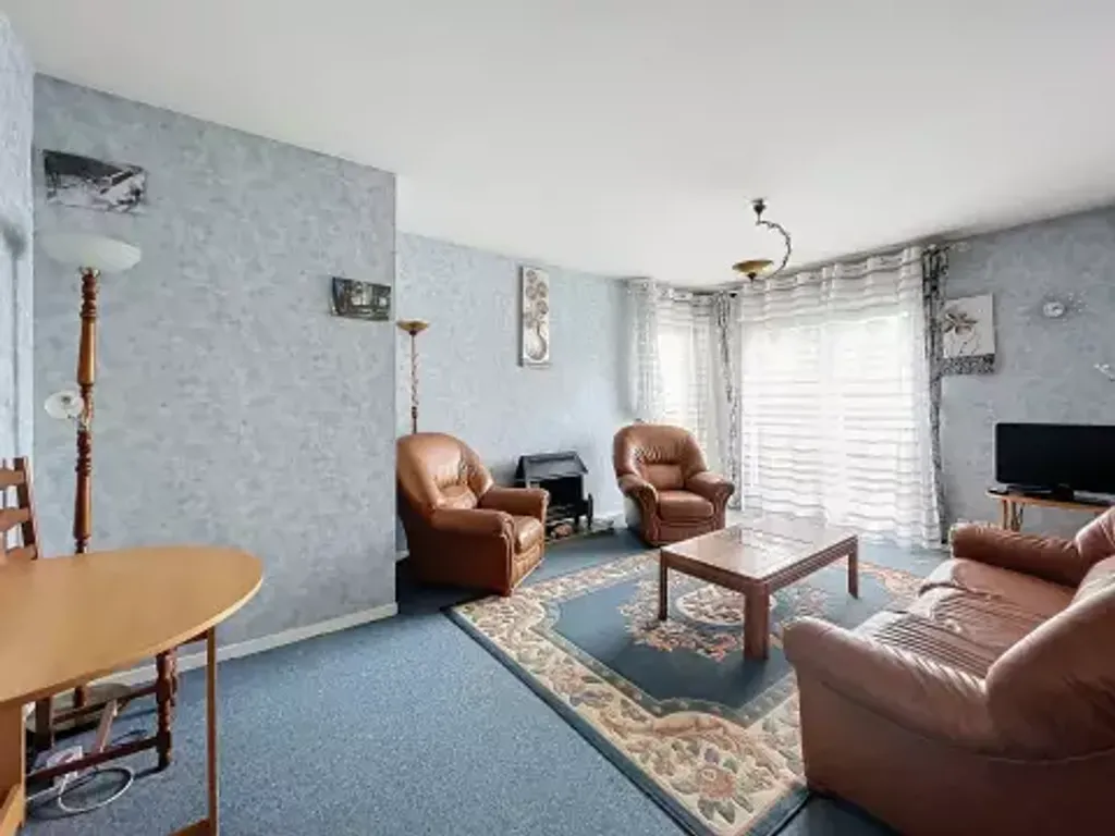 Achat appartement à vendre 2 pièces 48 m² - Élancourt