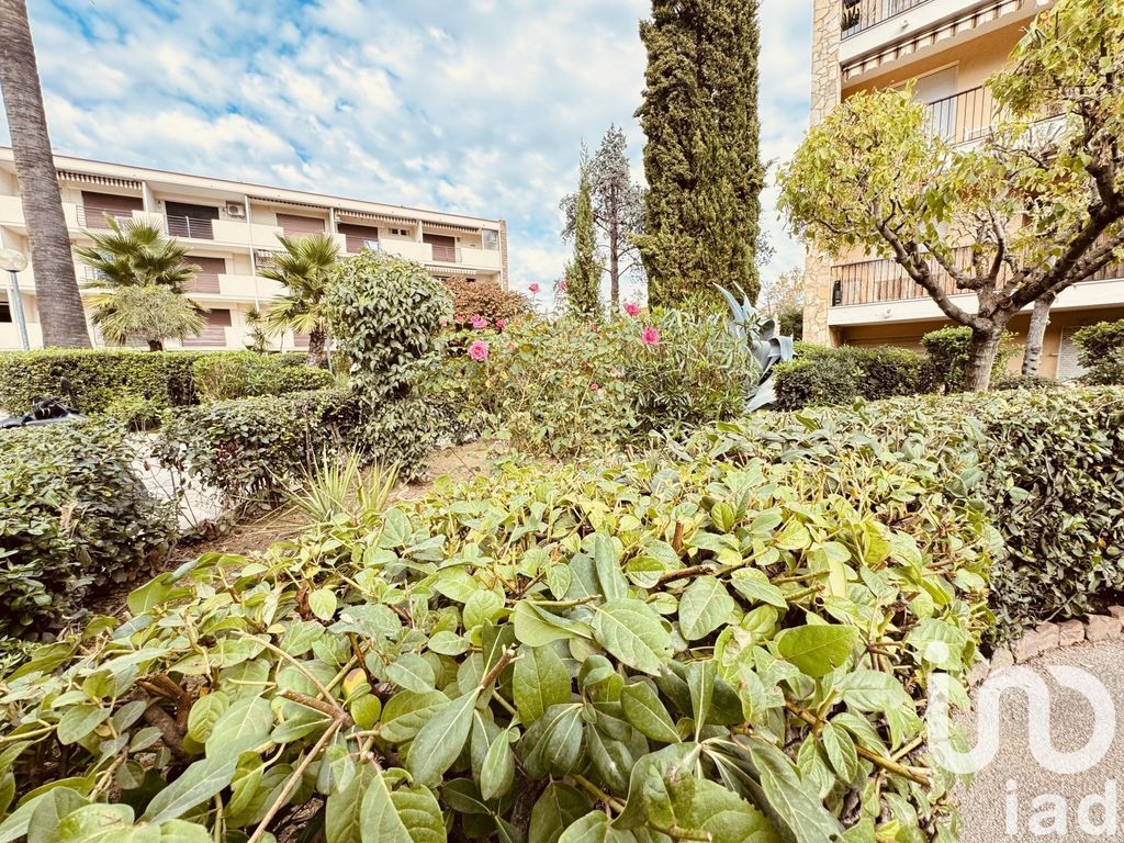 Achat appartement à vendre 3 pièces 41 m² - Sainte-Maxime