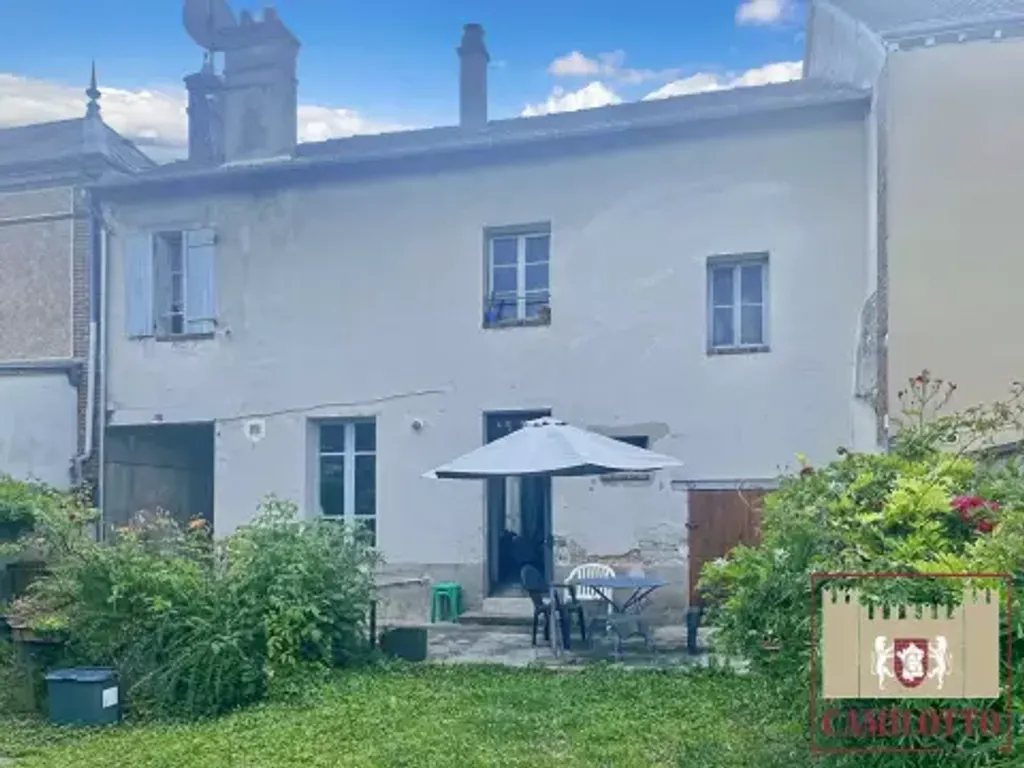 Achat maison à vendre 3 chambres 95 m² - Nogent-le-Roi