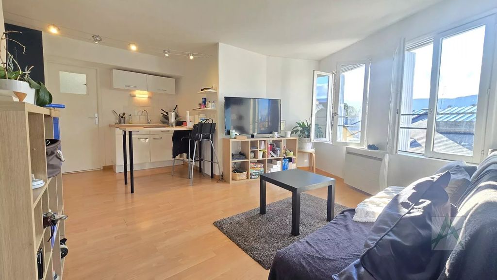 Achat appartement à vendre 2 pièces 41 m² - Chambéry