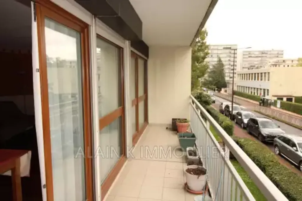 Achat appartement à vendre 5 pièces 93 m² - Vélizy-Villacoublay