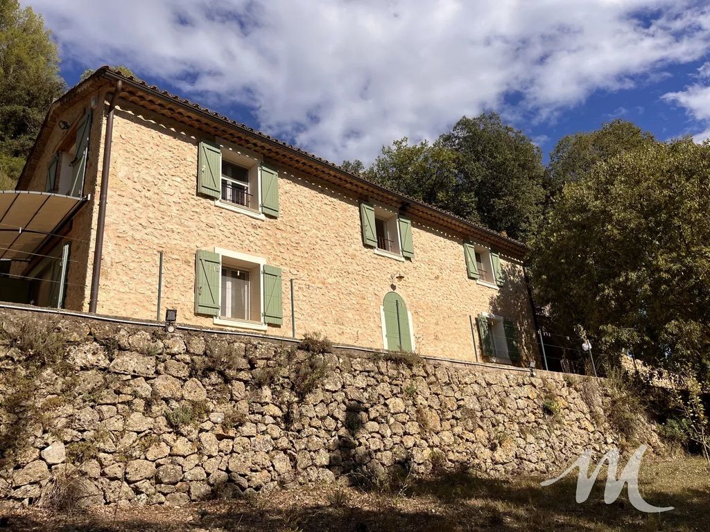 Achat maison à vendre 2 chambres 230 m² - Barjols