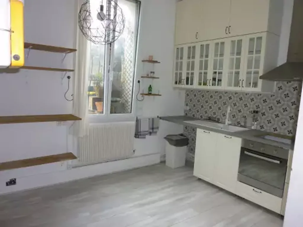 Achat appartement à vendre 2 pièces 44 m² - Saint-Ouen