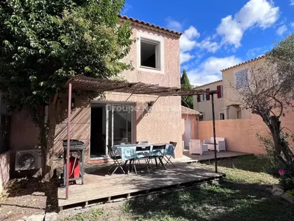 Achat maison à vendre 3 chambres 88 m² - Arles