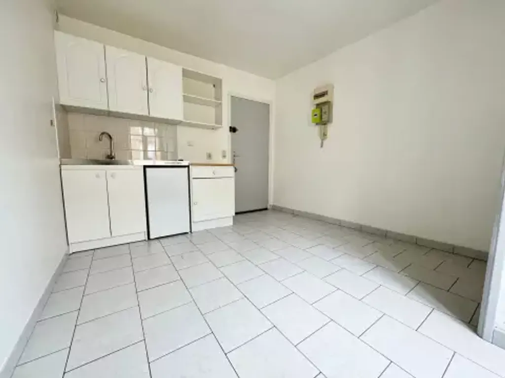 Achat appartement à vendre 2 pièces 27 m² - Reims