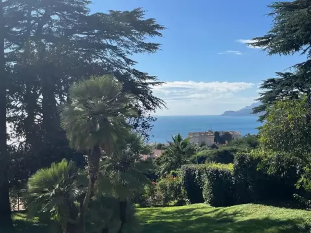 Achat appartement à vendre 3 pièces 97 m² - Cannes