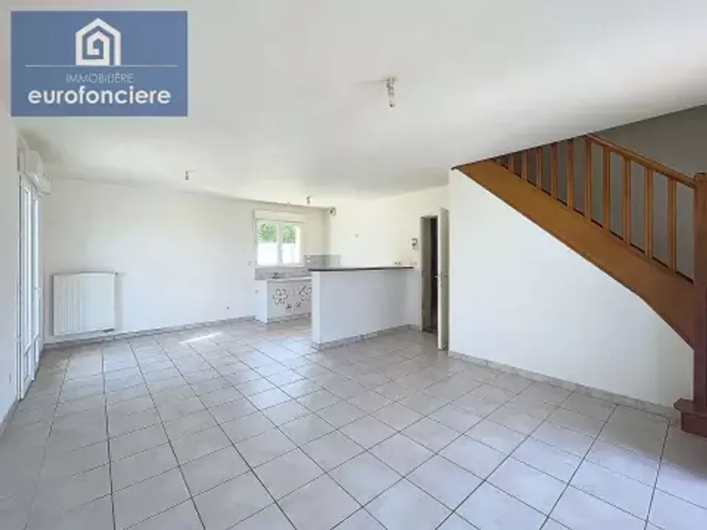 Achat maison à vendre 3 chambres 86 m² - Saint-Lyé