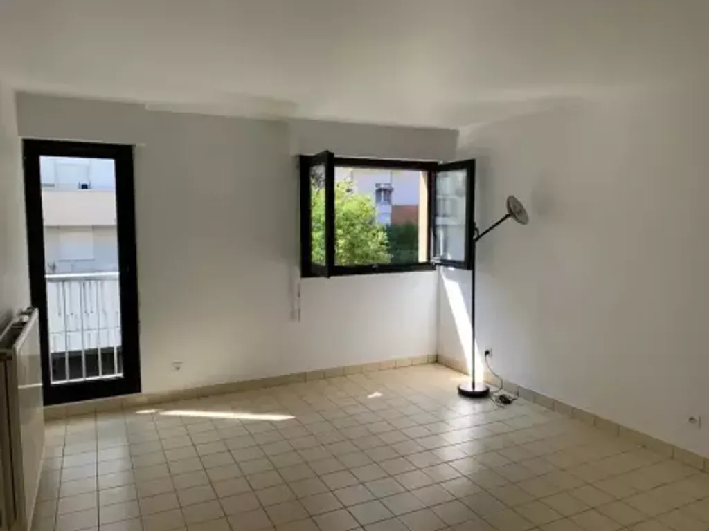 Achat studio à vendre 26 m² - Paris 19ème arrondissement