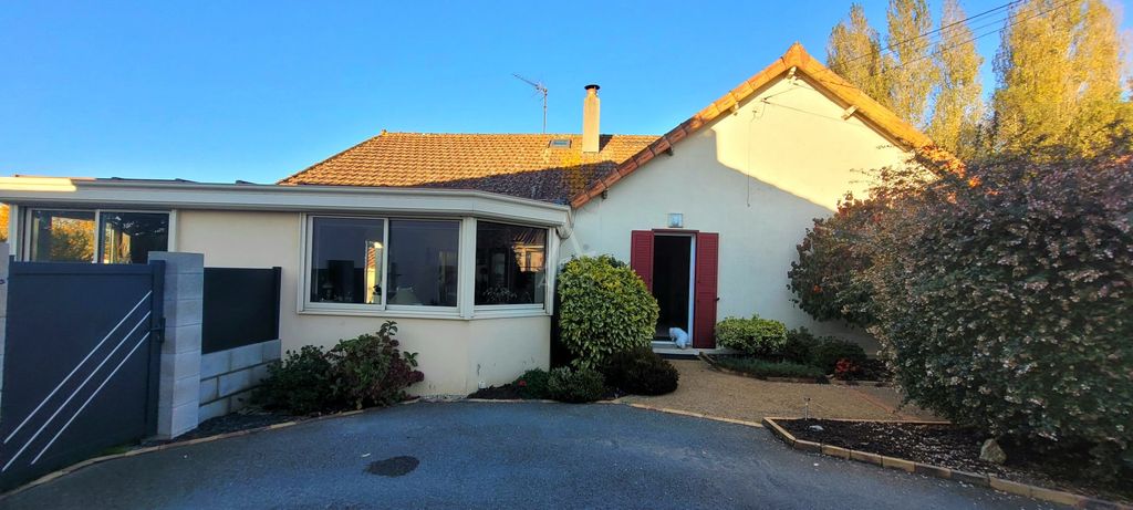 Achat maison à vendre 4 chambres 192 m² - Cholet