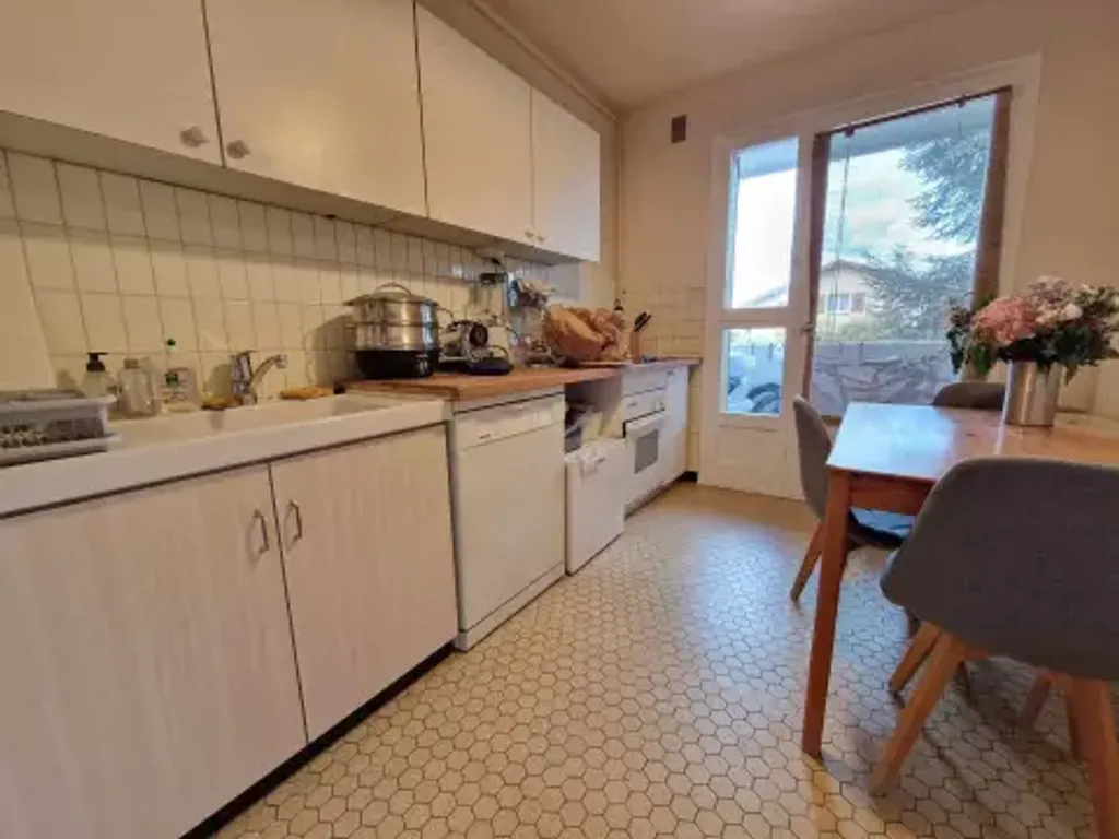 Achat appartement à vendre 4 pièces 81 m² - Annemasse